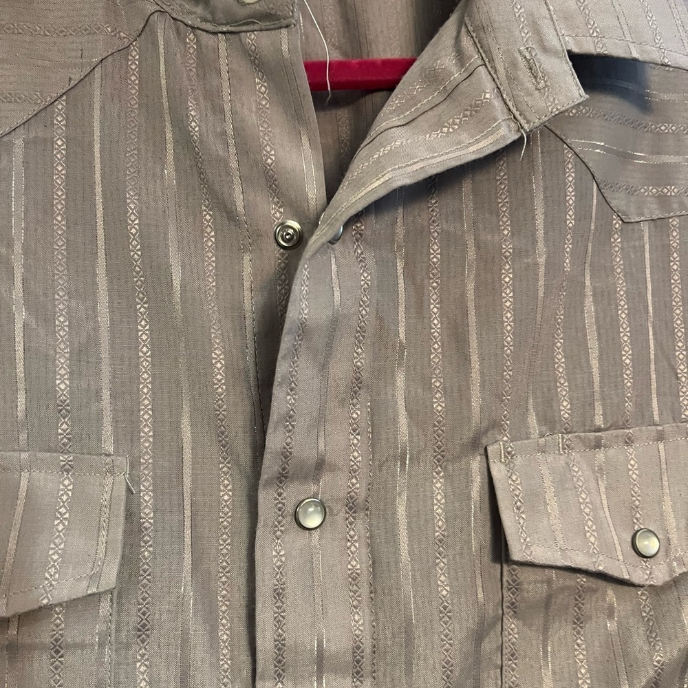 Roper Size Large Pearl Snap long sleeve - Picture 3 of 9